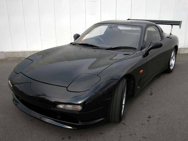 RX-7 TYPE-R GT-Wing front view
